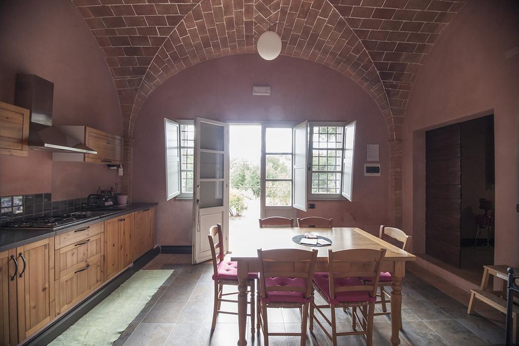 Agriturismo Pieve De Pitti Terricciola Luaran gambar